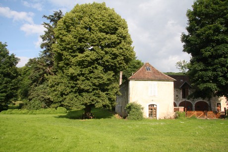 chateau-de-serrigny