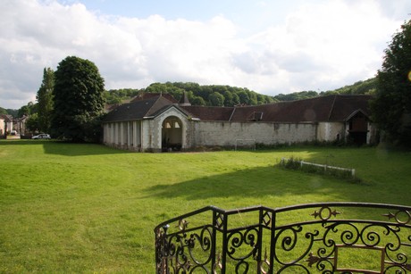 chateau-de-serrigny