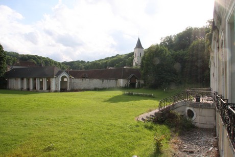 chateau-de-serrigny