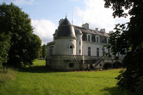 chateau-de-serrigny